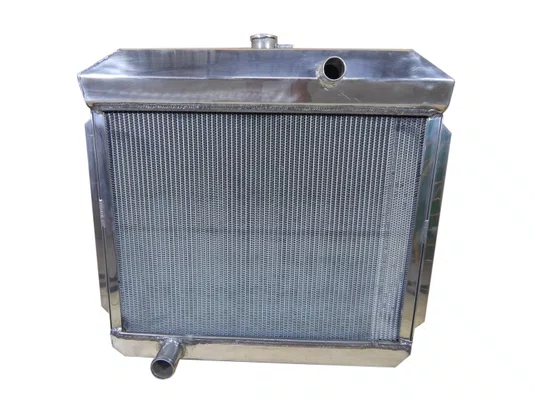 RADIADOR AGUA  F1000 F2000 F4000 MWM 1972 A 1991 BRASADO POLIDO