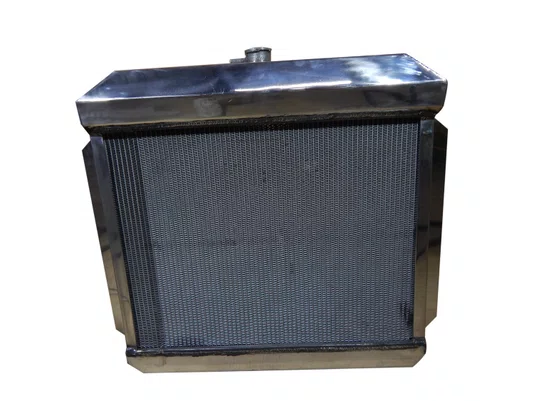 RADIADOR AGUA  F1000 F2000 F4000 MWM 1972 A 1991 BRASADO POLIDO