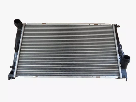 RADIADOR BMW 335 3.0 ANO 2008 2009 ACIMA