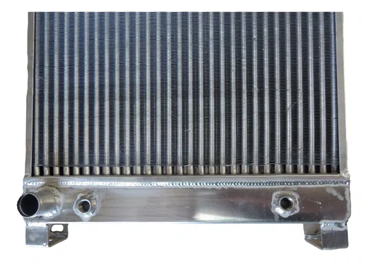 Radiador Aluminio Tubular Case 580 H 456x546x4 carreiras