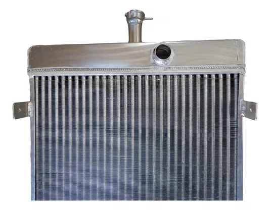 Radiador Aluminio Tubular Case 580 H 456x546x4 carreiras