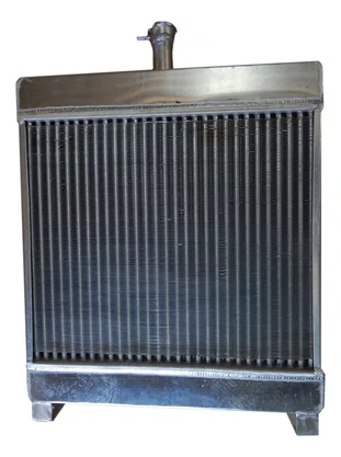 Radiador Aluminio Tubular Case 580 H 456x546x4 carreiras