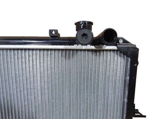RADIADOR DE AGUA KIA BONGO BESTA GS K2700 2.7 8V DIESEL