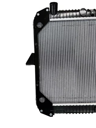 Radiador De Agua Mercedes Benz 1215 99 05 4.3 610 3.8 84 89 Preto