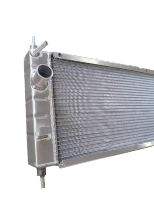 RADIADOR GM CORSA TIGRA AC CORRIDA PREPARADO 680X270X56